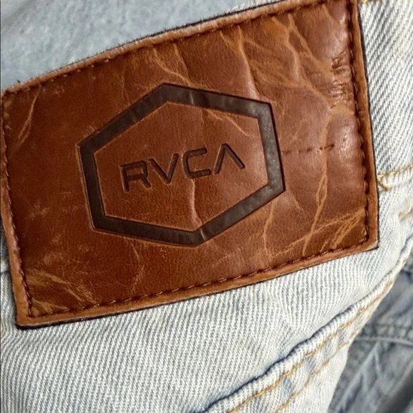 RVCA Vintage Wash Mom Jeans | Everyday Cool - Picture 5 of 5